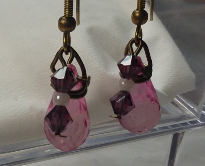 1″ Pink , Purple,& White Dangle Pierced Earrings 06-01-2026