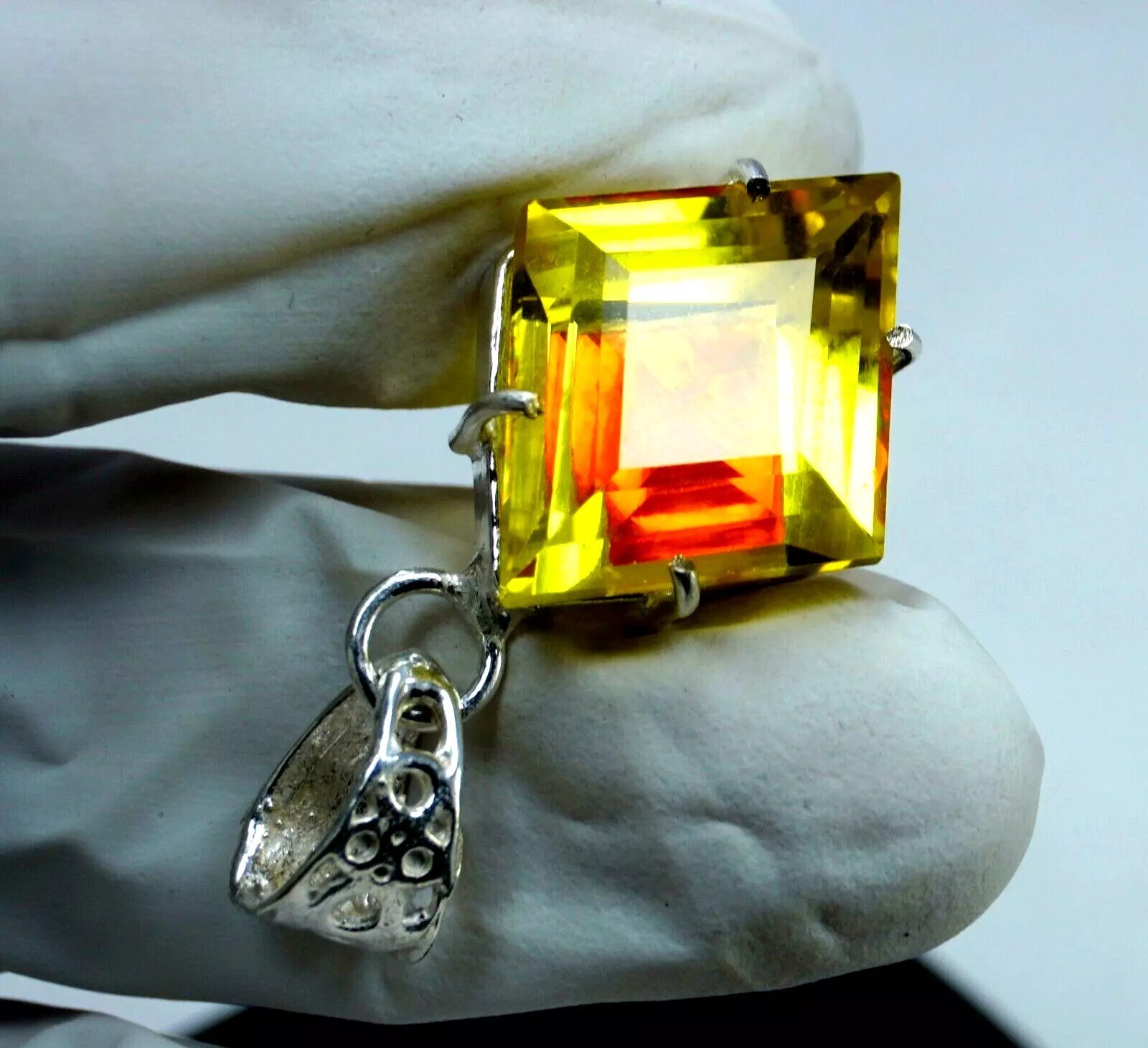 Fancy Natural 34.50 Ct Unheated Rare Pitambari Sapphire 925 Silver Pendant Gem