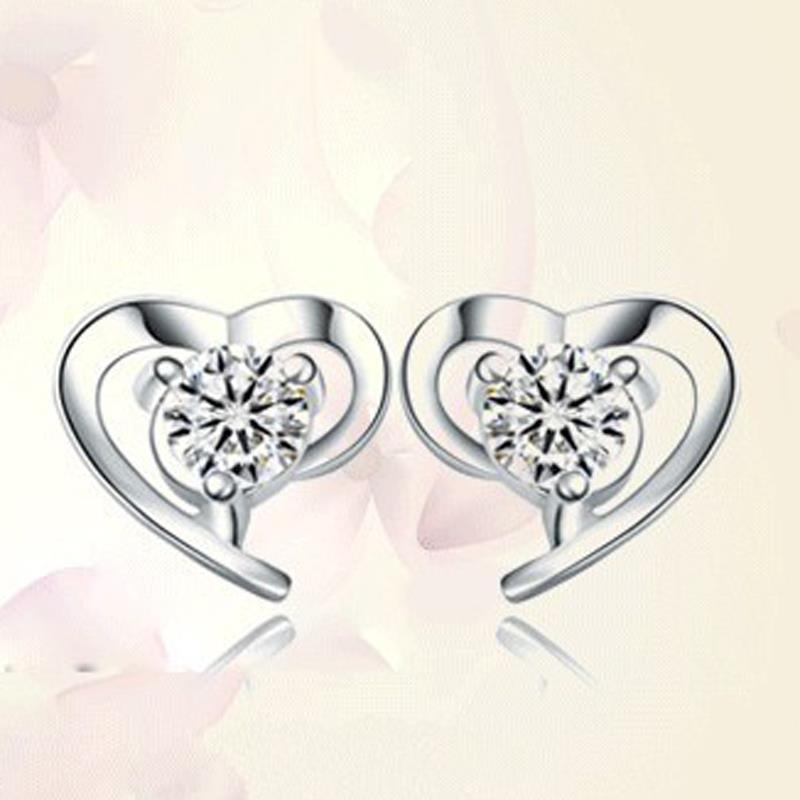 Pretty New 925 Silver Filled Cutout Heart Shaped Clear CZ Stud Earrings
