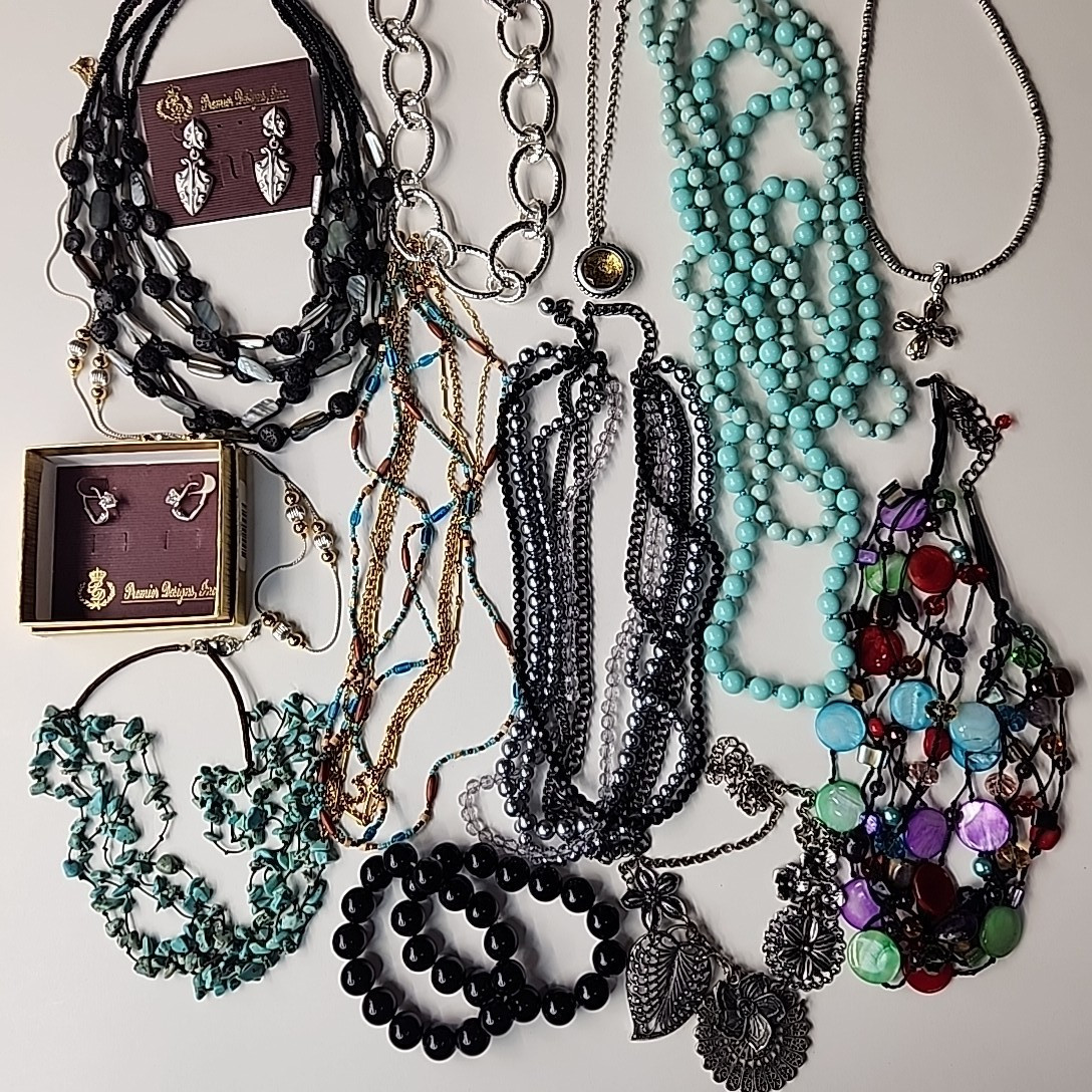 Premier Designs Beaded Necklace Bracelet Earrings Lot of 15 Multicolor Layered