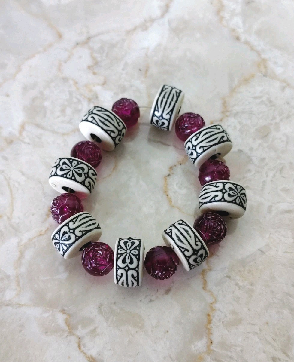 Beaded Stretch Bracelet Purple White – Harmony, Creativity, Intuition, Wisdom,