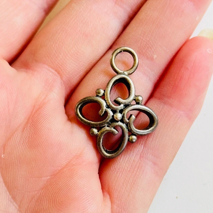 VTG Oscar De La Renta Signed Pendant Charm O cross High End designer silver