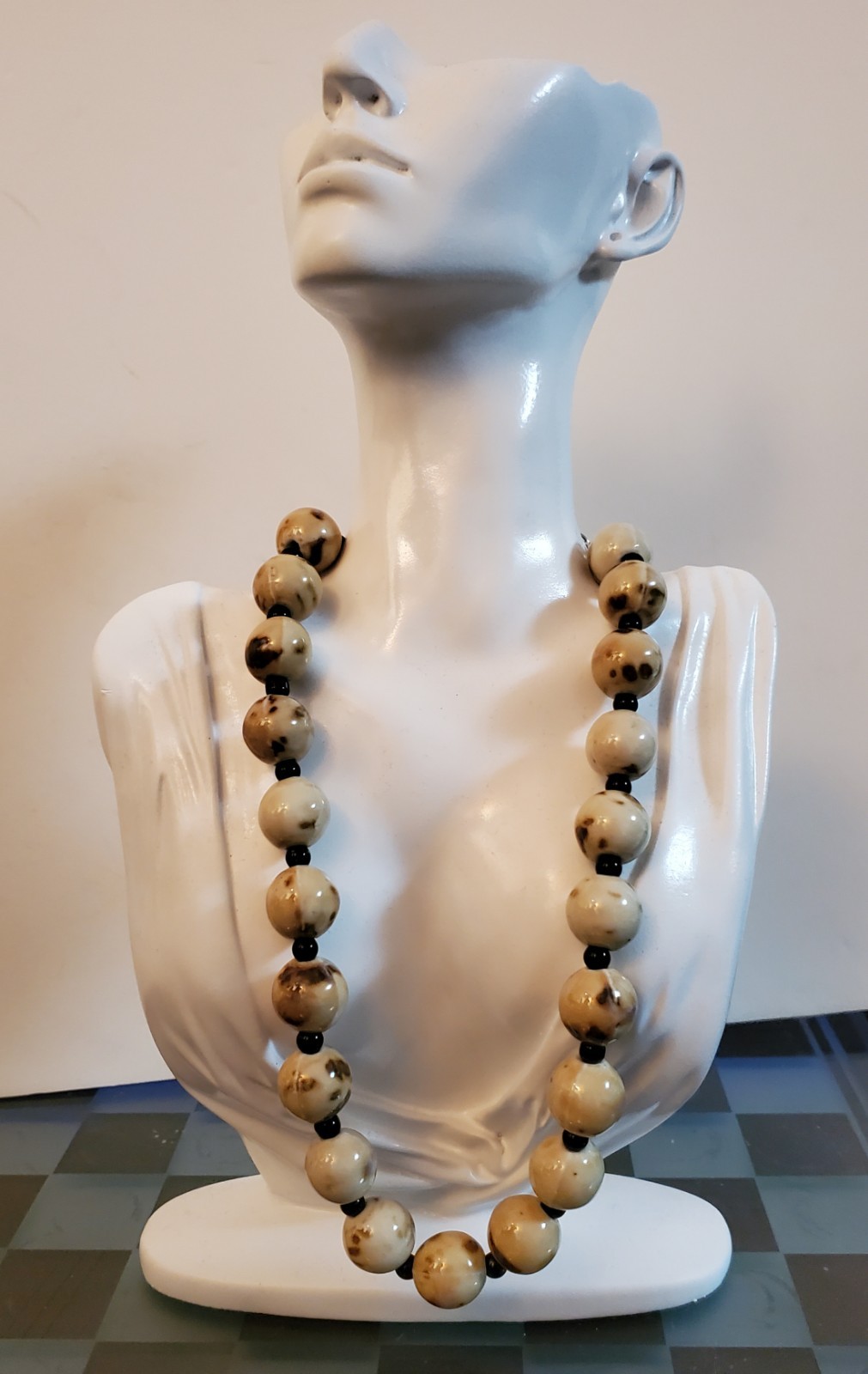 Beige Ceramic and Black Glass Beaded Necklace 21.5-23.5″ In Silvertone