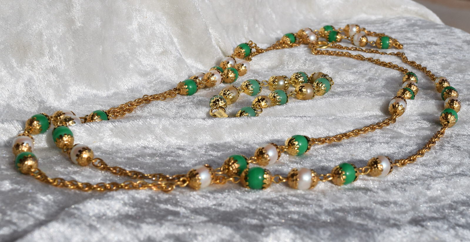 Gold Tone 52 In Necklace and 7″ Bracelet Set Green and White Bead Accents