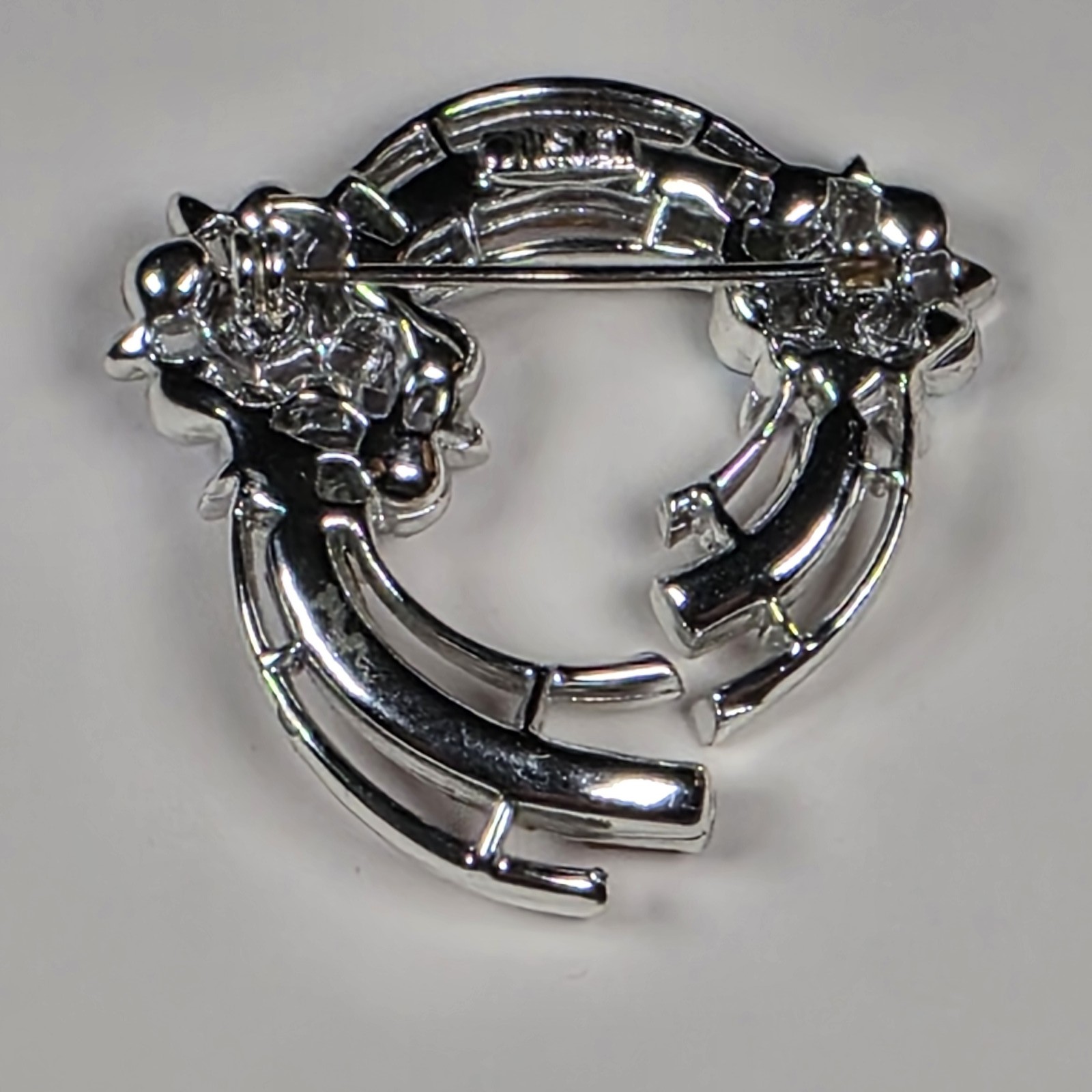 Vintage Lisner Ruby Red Rhinestone Aurora Borealis Flower Wreath Brooch Pin