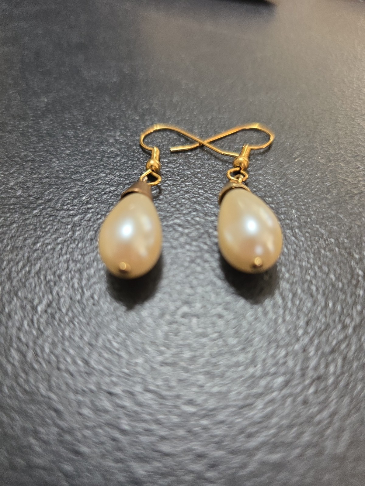 Beautiful Teardrop Pearl Drop Earrings With Goldtone French Hook Hardware