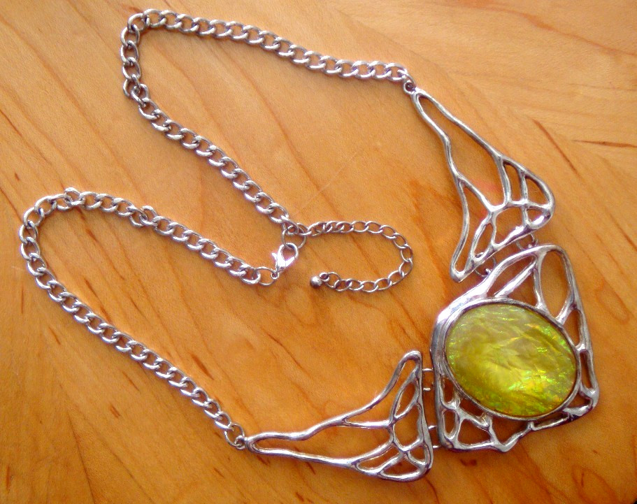 Angel Wing Yellow Faceted Pendant Necklace