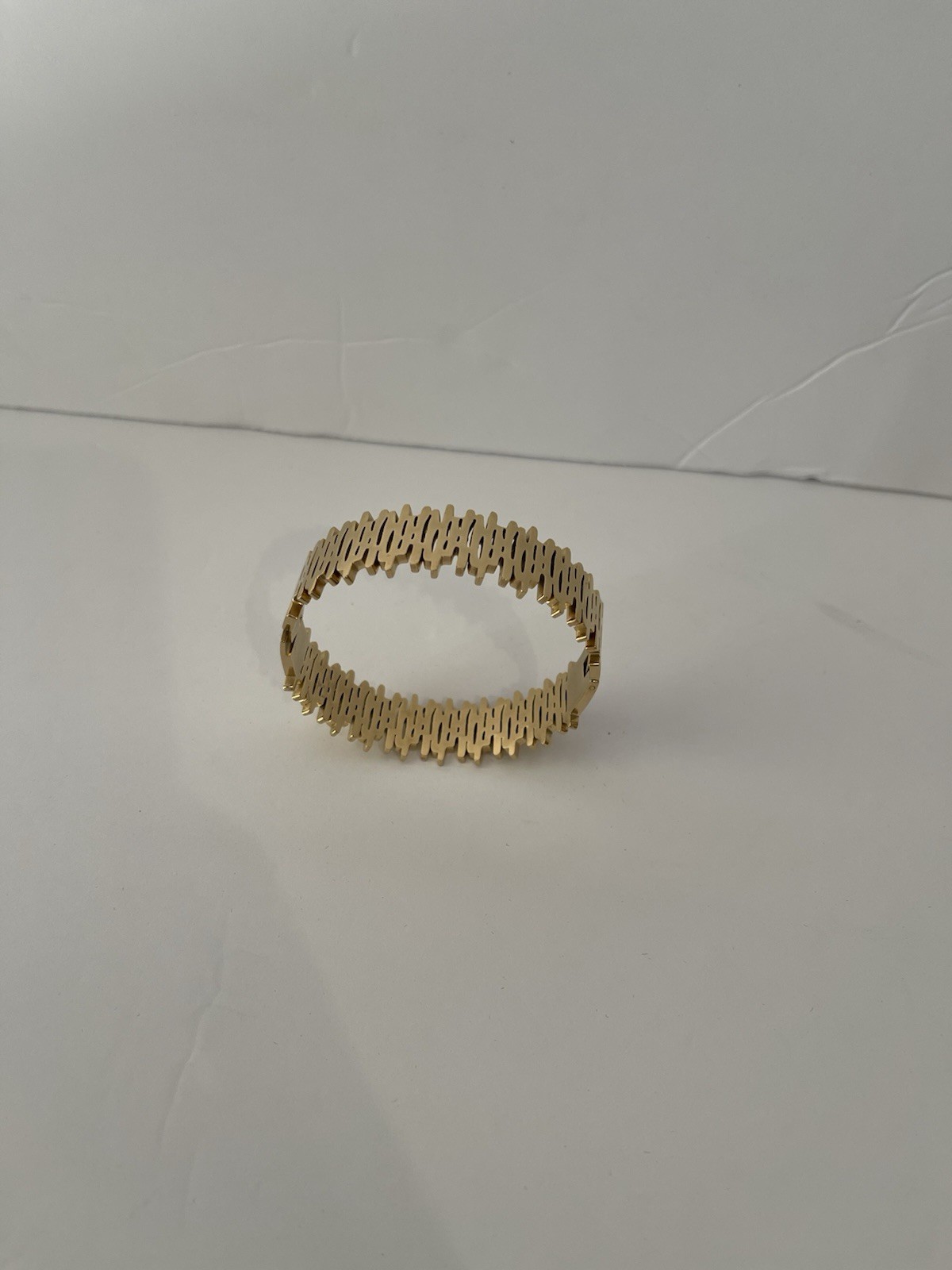 Bold Gold Tone Stainless Steel Geometric Wristlet Bracelet Large 10”
