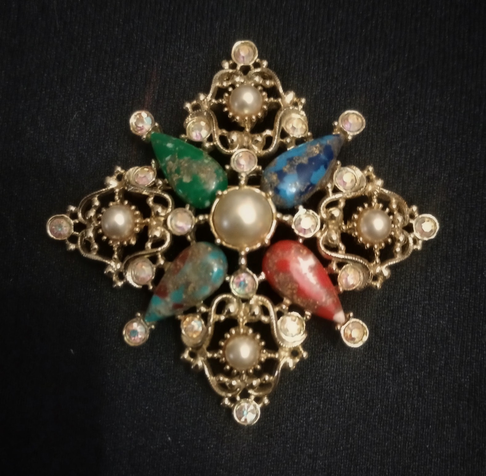 Gold Tone Star Brooch Pin, Multicolor Rhinestone Cluster, Cream Pearl
