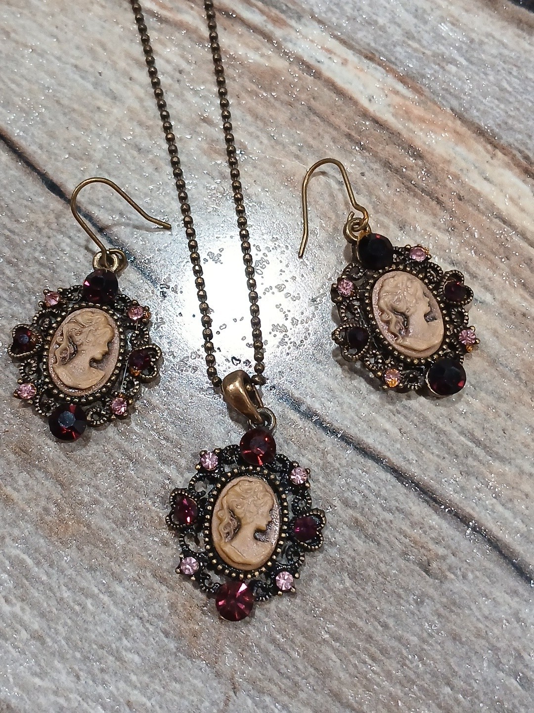 Set BronzeTone CAMEO PENDANT & Pierced EARRINGS Rhinestones