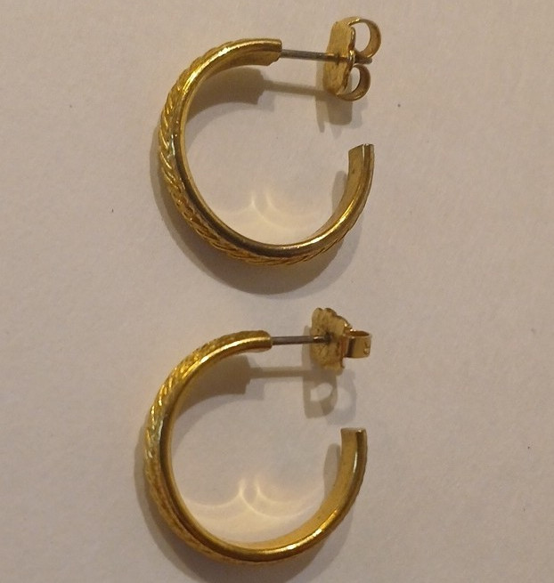 Gold Toned Textured Round Hoop Earrings, Butterfly Back, Metal, No Stone