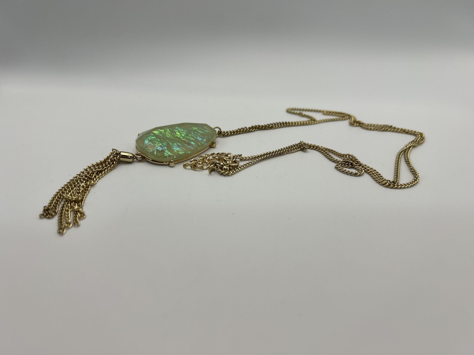 Necklace Gold Tone Green Resin Teardrop Pendant Tassel Statement Lobster Clasp