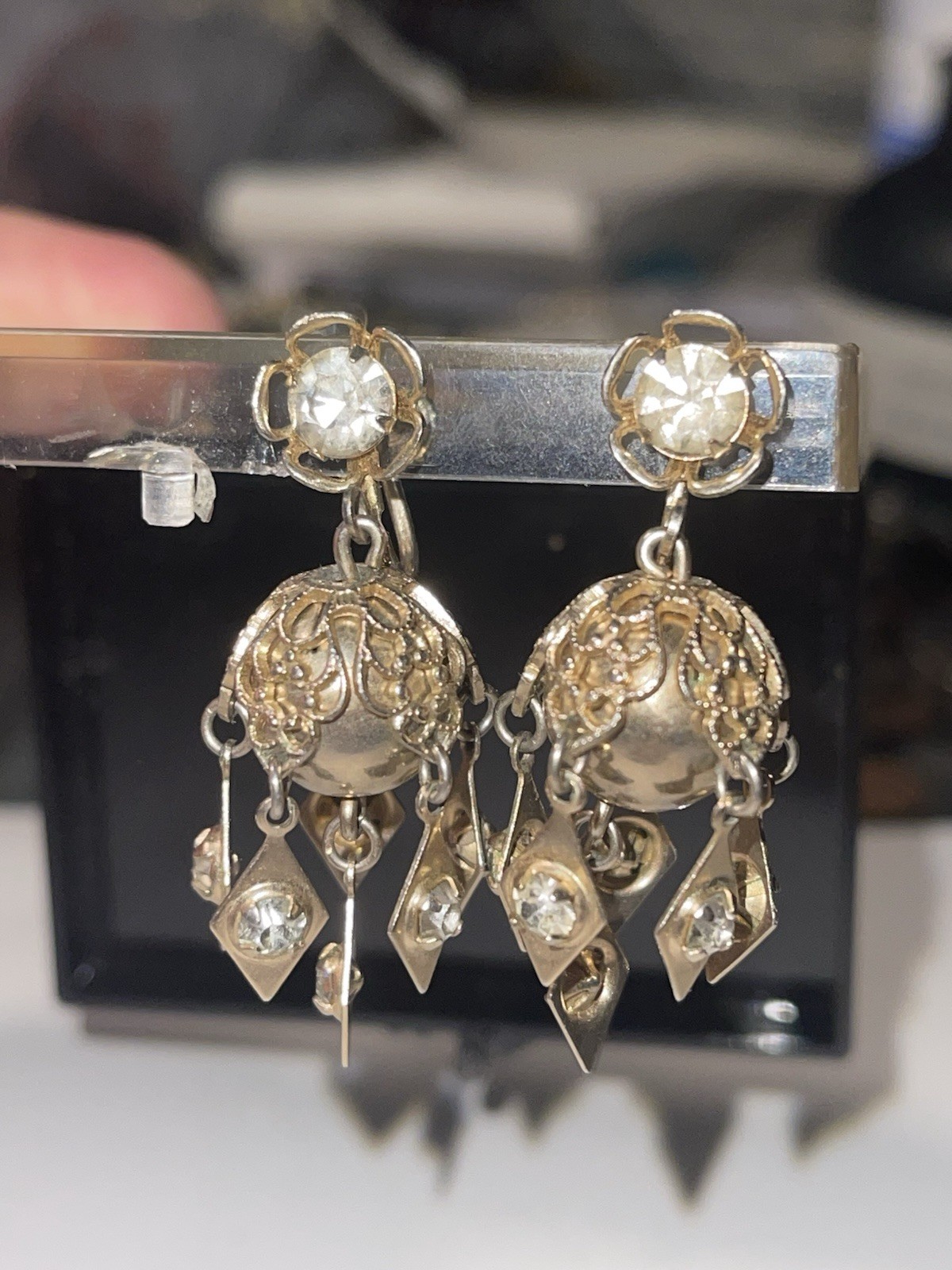 Silver Tone Clear Crystal Rhinestone Chandelier Dangle Hook Earrings