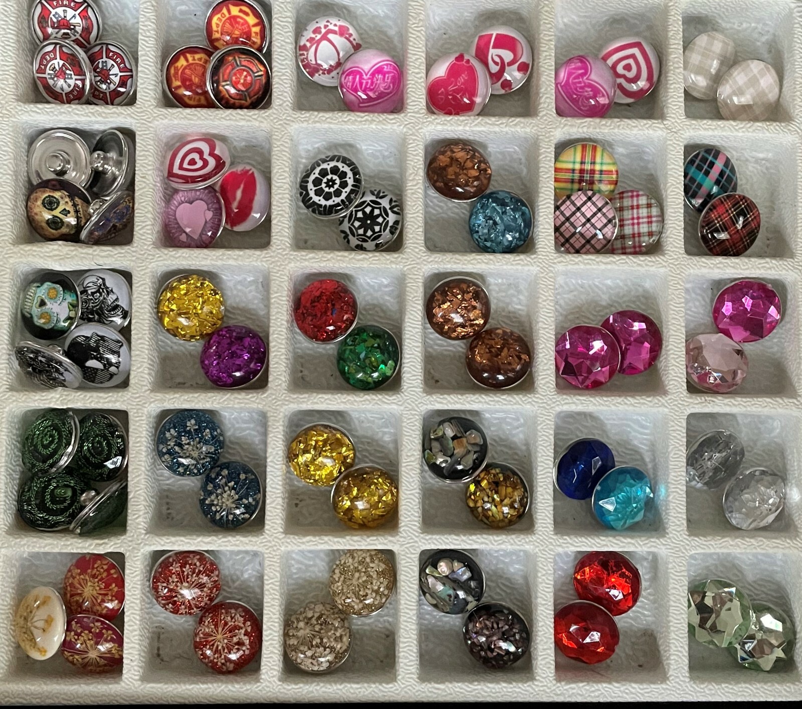 LOT OF 6 18mm Resin Snap Beads – Beautiful in any Design – Same as Ginger Snaps