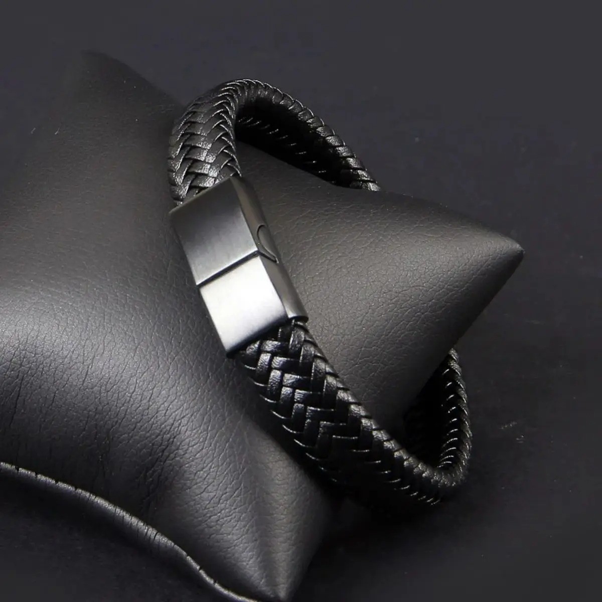 Retro Men Leather Open Bracelet Bangle Simple Woven Hand Rope Outdoor Sport Gift