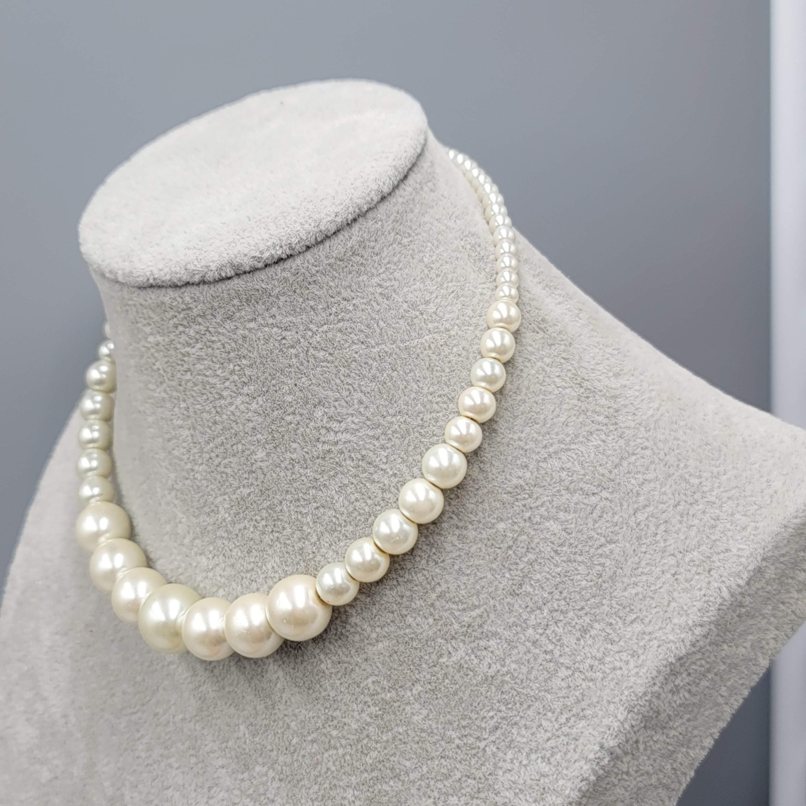 White Bead Collar Chocker Necklace Adj 12″+