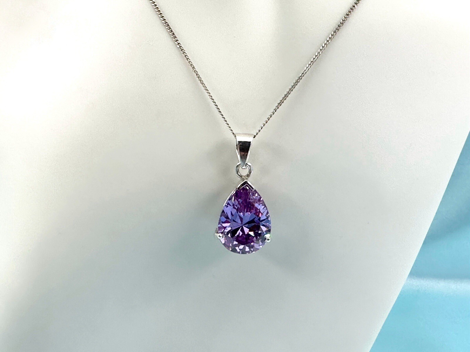 Sterling Silver Purple Stone Pendant On 16 Inch Chain 7.52gm