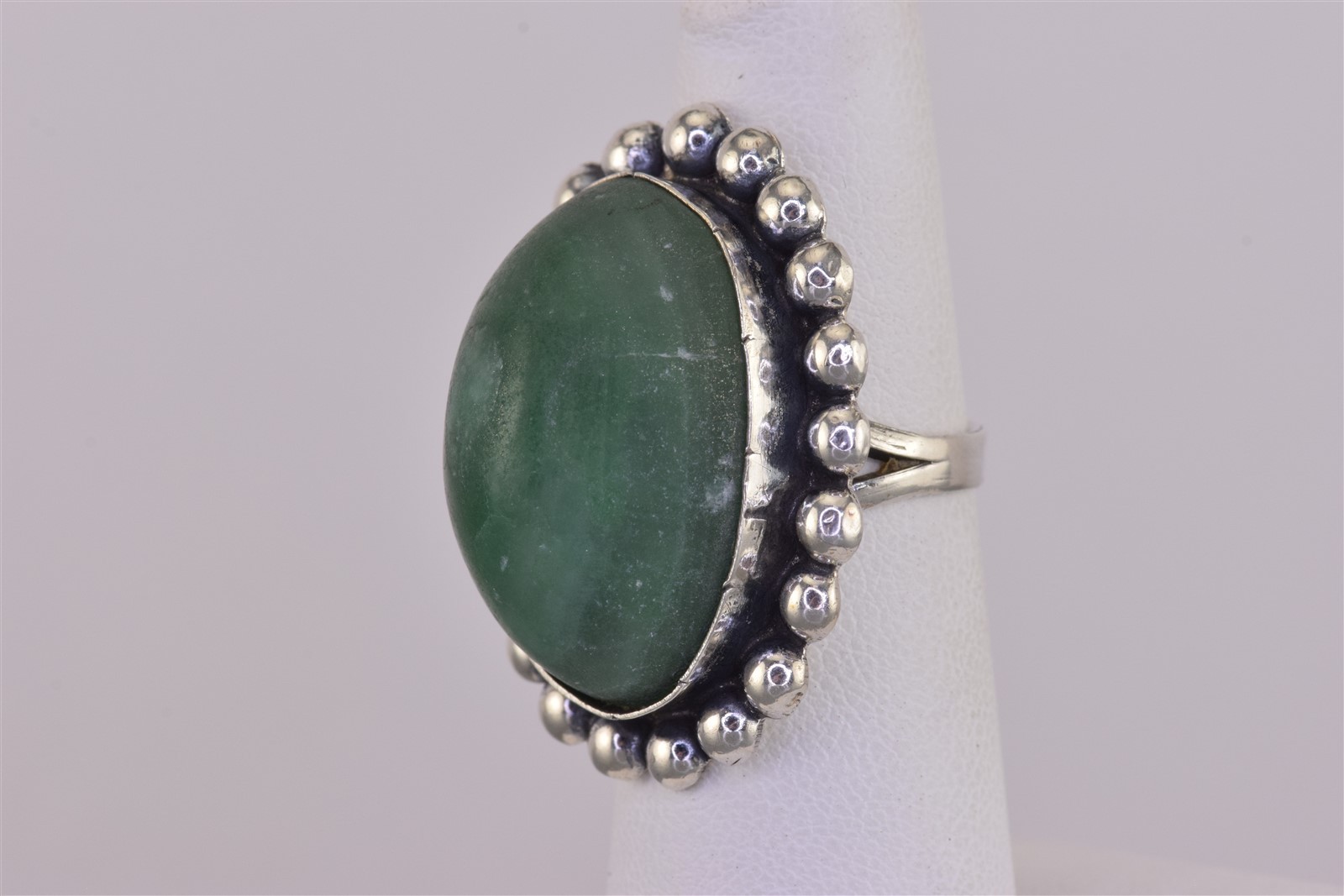 Sterling Silver 33mm Beaded Bezel Green Oval Nephrite Band Ring Mexico 925 Sz: 4