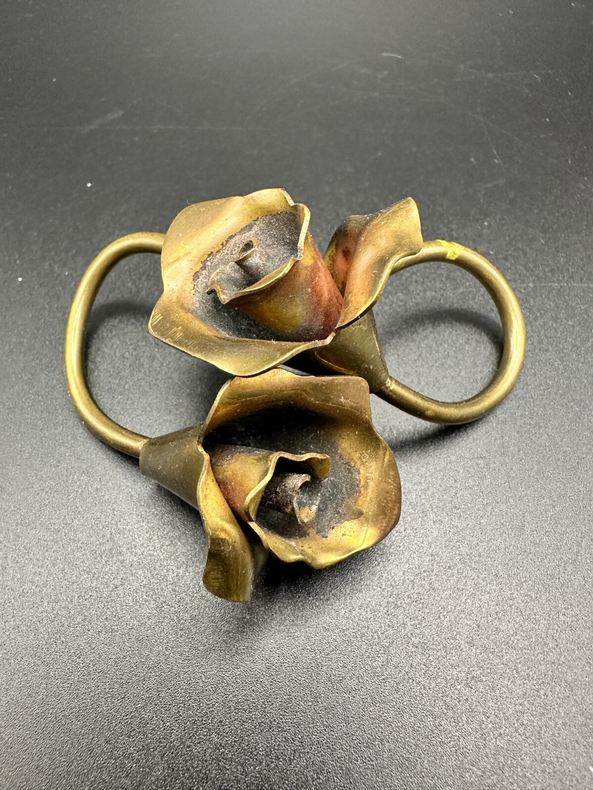 Vintage Brasstone Metal Double Roses Scarf clip?? not sure