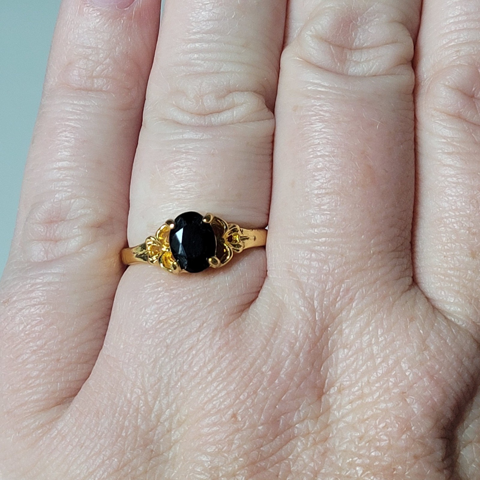 Vintage Gold Tone Black Onyx Oval Filigree Cocktail Ring Size 8.25