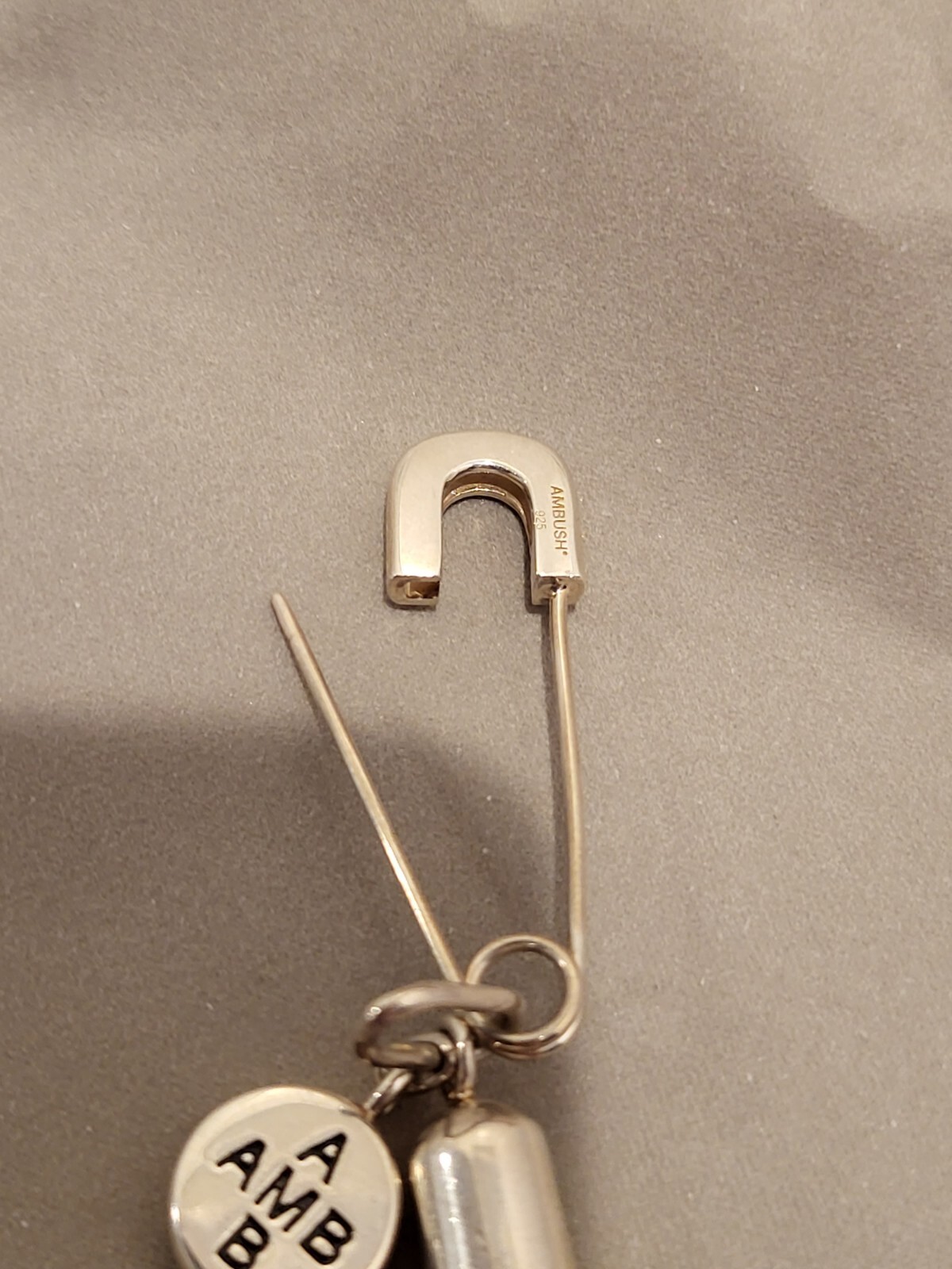 AMBUSH Sterling Silver Pill Charm Earring – UNISEX