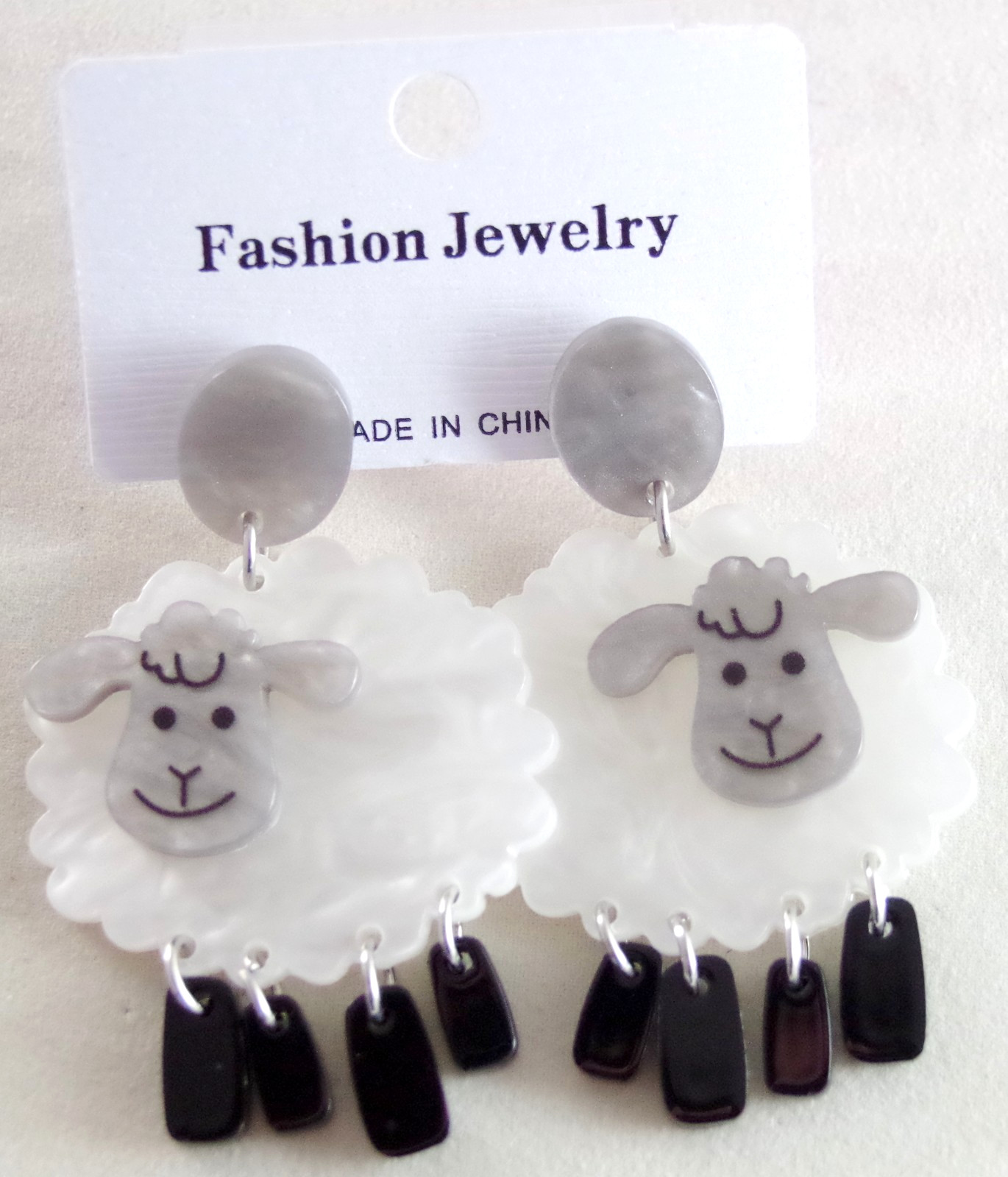 Cute! 2.25″ PEARLIZED LAYERED ACRYLIC SHEEP w/ DANGLE LEGS DROP DANGLE EARRINGS