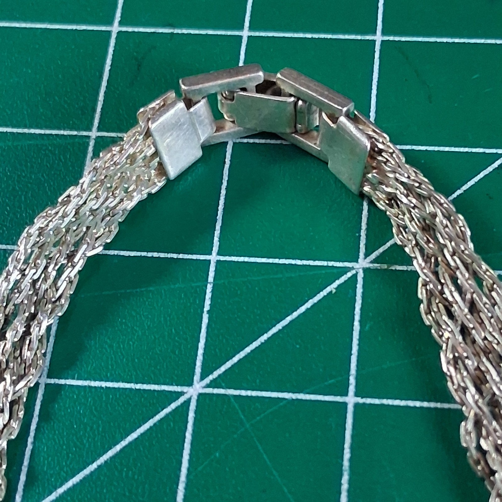 Vintage Silver Tone Braided Chains Flat Band Fold Over Clasp Bracelet
