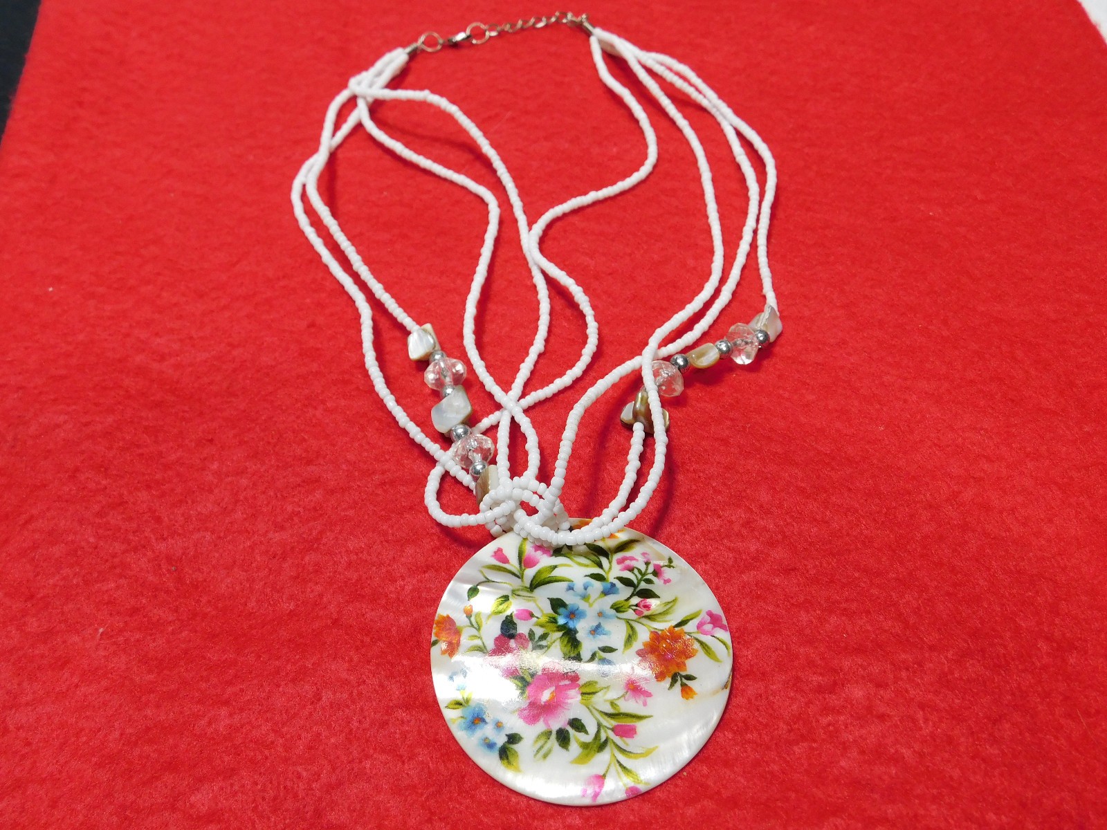 2.5″ Mother of Pearl Painted Pendant Necklace in Very Good Condition