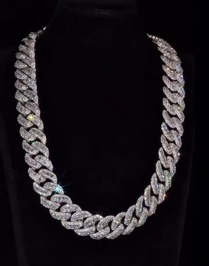 Silver Tone Cuban Link Chain Necklace, Iced Out Pavé White Crystal Hip Hop