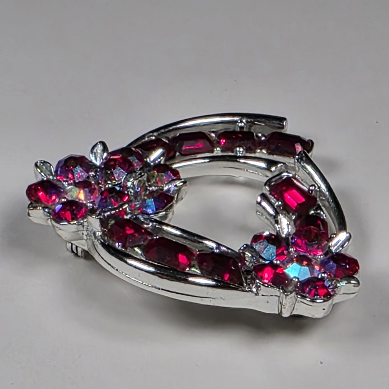 Vintage Lisner Ruby Red Rhinestone Aurora Borealis Flower Wreath Brooch Pin