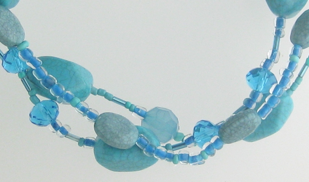 New 18″ Necklace Earring Set with Turquoise Colored Glass & Acrylic Beads #N2353