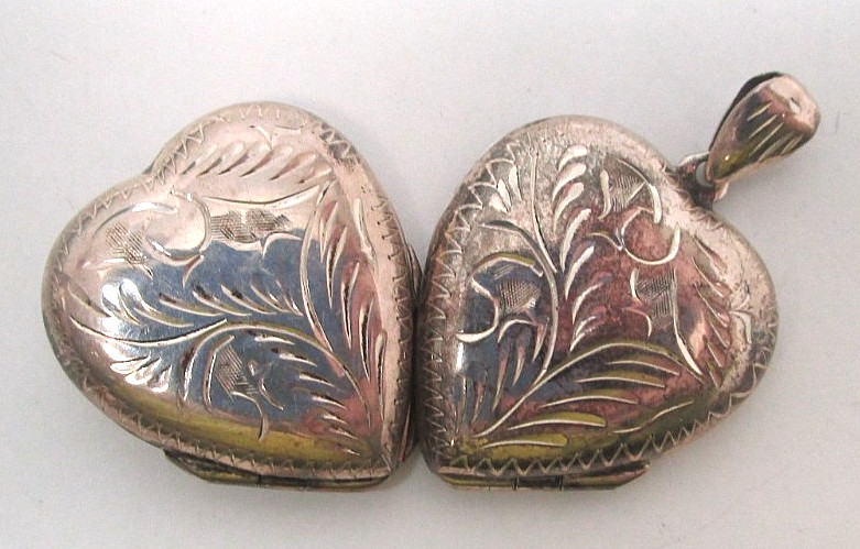 Vintage Sterling Silver Heart to Four Leaf Clover Pendant Locket Shuts Tightly