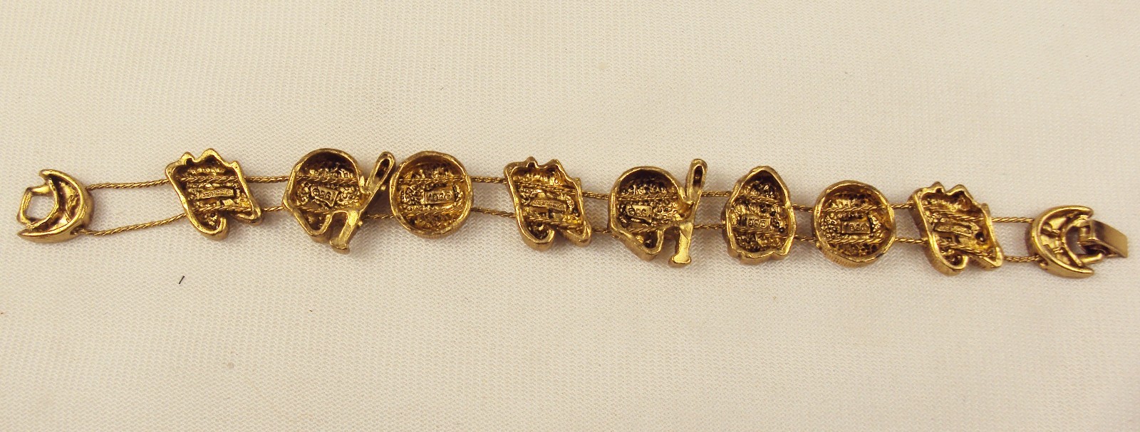 Charm Bracelet, Baseball Themed ~ TOFA Classic 1995 Slider, Gold Toned #5430010
