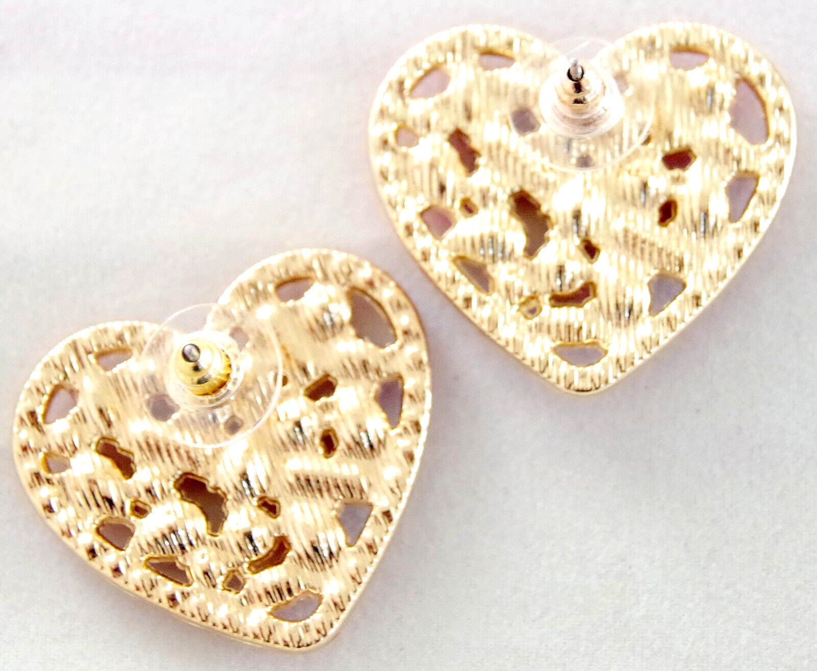 1.25″ BETSEY JOHNSON PRETTY-IN-PINKS CRYSTAL RHINESTONE VALENTINE HEART EARRINGS