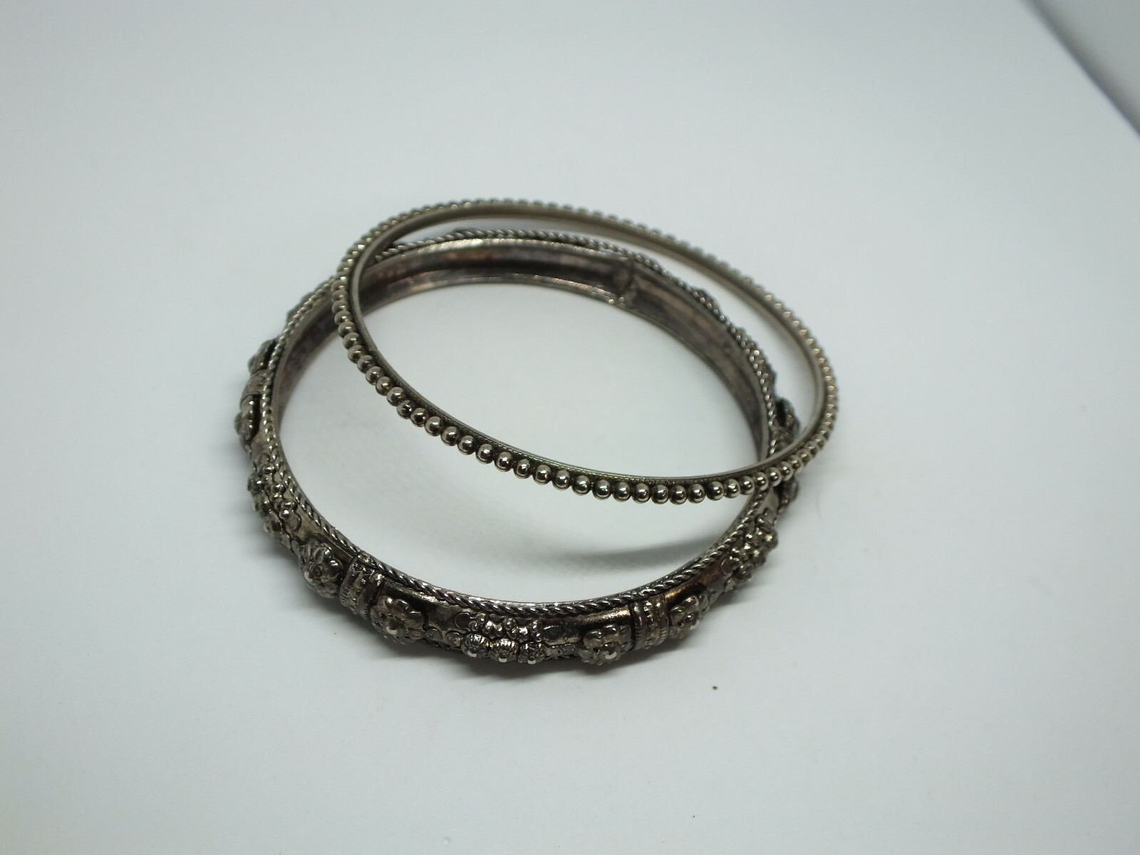 Beautiful Bangle Bracelet Silver Tone Set 2 1/8-3/8″ Wide x 2 5/8 Acr 2 Designs