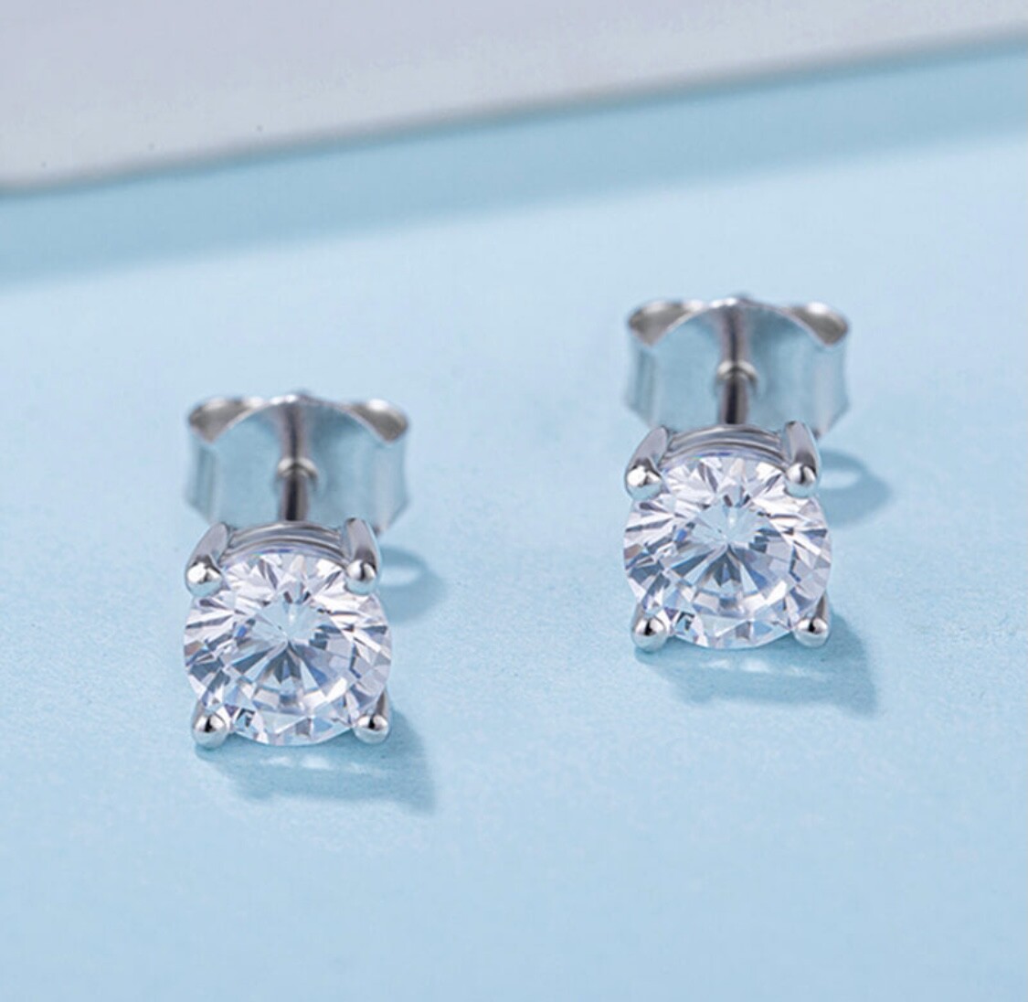Solid 925 Sterling Silver Round Cut Crystal CZ 8mm Studs Earrings UNISEX